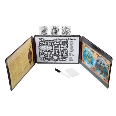 Ecrã de jogo em couro preto com mapas, sketches de personagens, marcador e cartões.