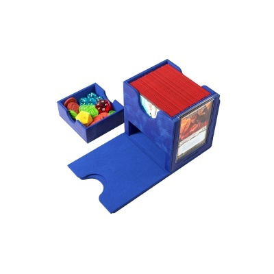 Suporte azul para cartas e dados de jogo em superfície branca