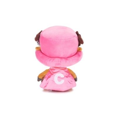 Pelúcia rosa vista de costas com chapéu cor-de-rosa e letra C branca