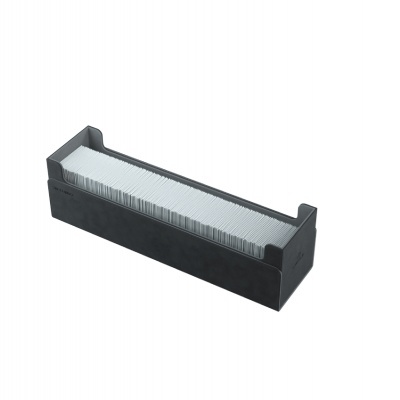 Organizador preto com lâminas de metal empilhadas