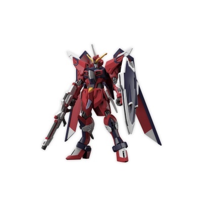 Figura robô articulada tipo Gundam em cores vermelho, azul, branco e amarelo