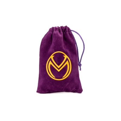 Saco de veludo roxo com cordão e símbolo amarelo