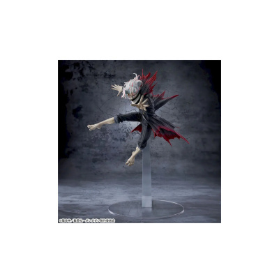 Figura de ação de personagem com cabelo branco e vermelho em pose dinâmica