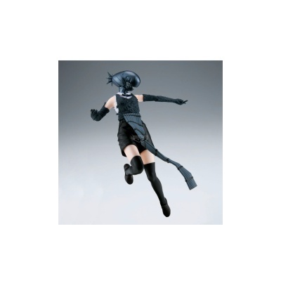 Figura colecionável de personagem com vestido e acessórios pretos, capacete cinza escuro e faixa longa cinza.