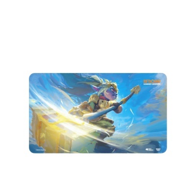 Tapete para rato com personagem azul de videojogo segurando arma com céu azul ao fundo