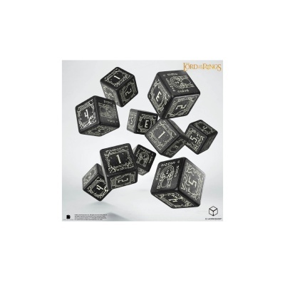 Dados de jogo pretos com símbolos e números inspirados em O Senhor dos Anéis