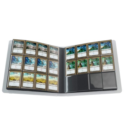 Álbum cinzento com cartas de jogo de terrenos básicos