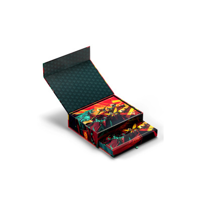 Caixa decorativa luxuosa com tampa aberta e ilustrações coloridas