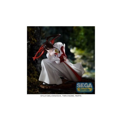 Figura colecionável de personagem com traje branco e vermelho e selo SEGA Goods