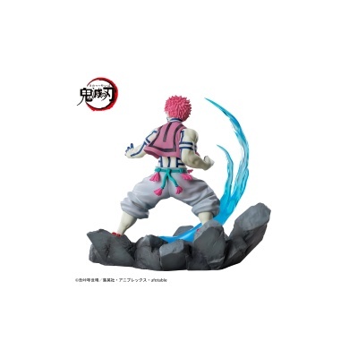Figura colecionável de personagem de anime com cabelo cor-de-rosa e efeito de água azul