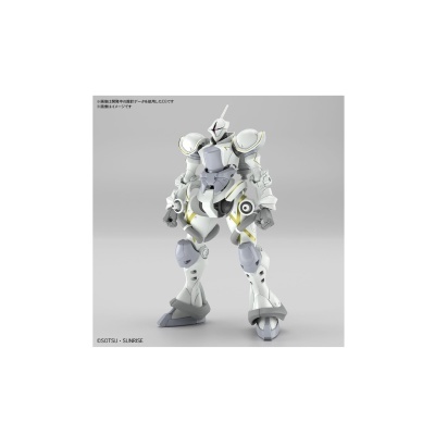 Figura robô branco e cinzento com detalhes amarelos e rosa, estilo mecha