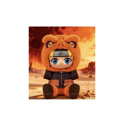 Boneco de peluche com capuz felpudo laranja e bandana cinzenta