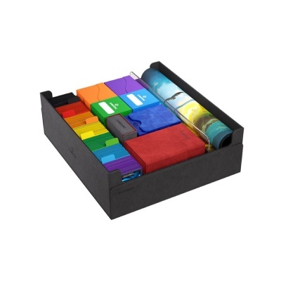 Organizador portátil preto com caixas coloridas e tapete de jogo enrolado.