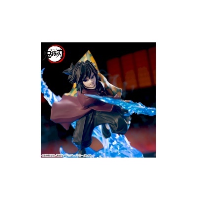 Figura anime personagem com espada azul e efeitos de água