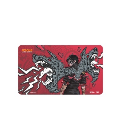 Tapete de rato de gaming vermelho com ilustração de personagem e lobos cinzentos
