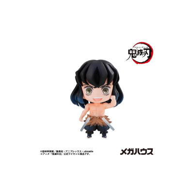 Figura colecionável de personagem anime com cabelo preto e azul