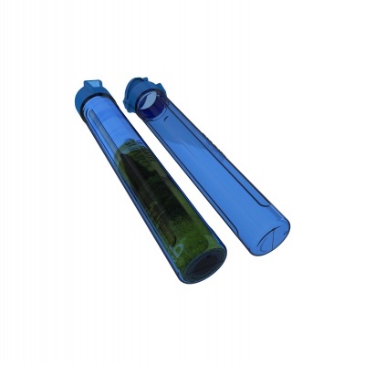 Dois tubos de plástico azuis transparentes, um com conteúdo verde e outro vazio