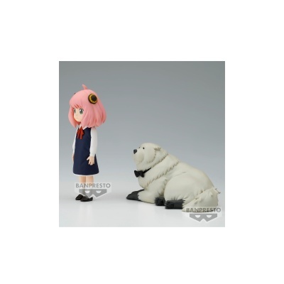 Figuras colecionáveis de personagem com cabelo rosa e cão branco deitado