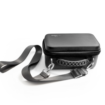 Bolsa de transporte preta com alça ajustável e zíper