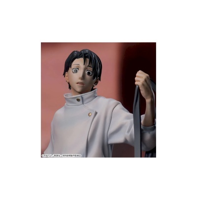 Figura colecionável de personagem masculino com casaco branco e cabelo preto