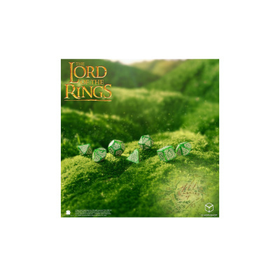 Conjunto de dados verdes com símbolos brancos e texto THE LORD OF THE RINGS
