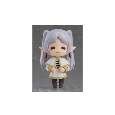 Figurinha de personagem com cabelo cinza claro e vestido branco