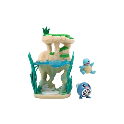 Figuras Pokémon Squirtle e Poliwag com estrutura de rocha bege e detalhes verdes e azuis