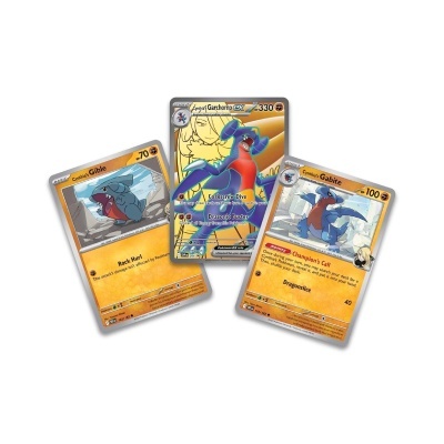 Três cartas Pokémon com desenhos coloridos e texto com ataques e pontos de vida.