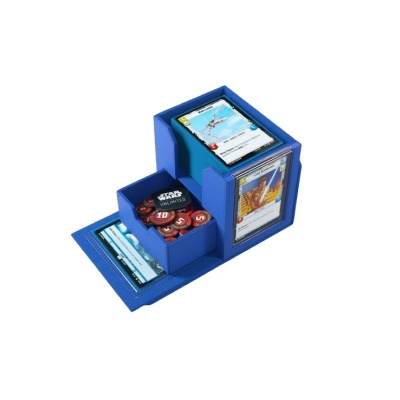 Suporte azul para cartas e dados com cartas e dados visíveis