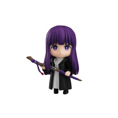 Miniatura de personagem com cabelo e olhos roxos, vestida de preto e cinzento, com bastão.