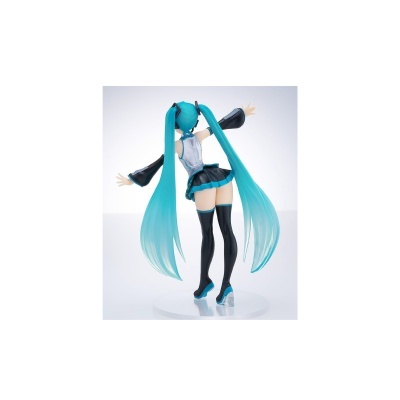 Figura de personagem com cabelo azul longo e vestido azul e preto