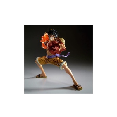 Figura de ação anime com casaco vermelho e cabelo preto