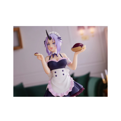Figura colecionável de anime com traje de empregada e bolos na mão