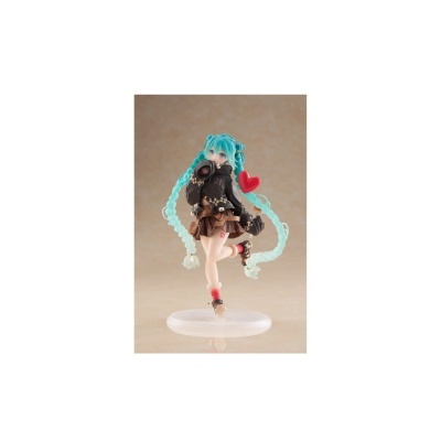 Figura colecionável de personagem anime com cabelo azul claro e balão em forma de coração