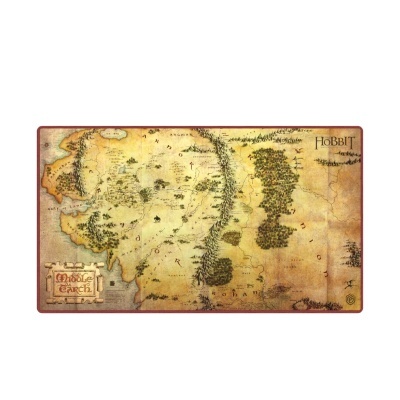 Mapa do Middle Earth com borda vermelha e texto The Hobbit