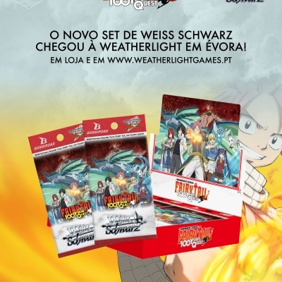 Set de cartas Weiss Schwarz FAIRY TAIL 100 YEARS QUEST com embalagens vermelhas e personagens de anime.