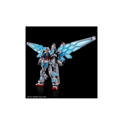 Figura robótica articulada com asas translúcidas azuis e corpo colorido