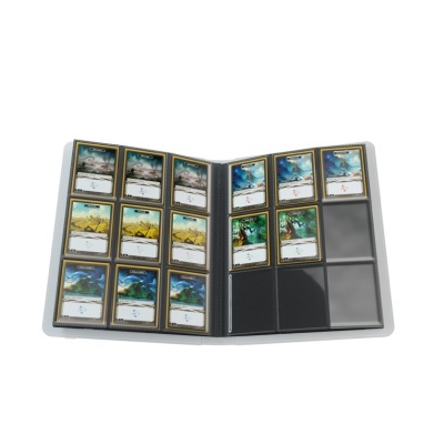 Pasta aberta com cartas de jogo colecionáveis em bolsos transparentes