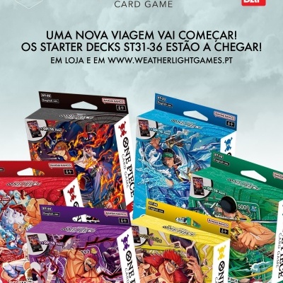 Imagem promocional do jogo de cartas One Piece Card Game com caixas coloridas dos starter decks e texto em português.