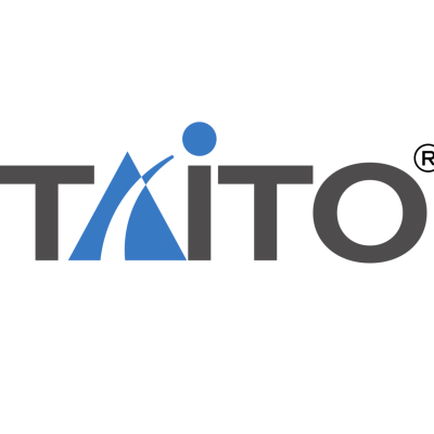 Logotipo da marca TAITO com elementos gráficos azuis e letras cinza