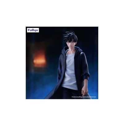 Figura de ação masculina com casaco preto e cabelo preto em fundo escuro