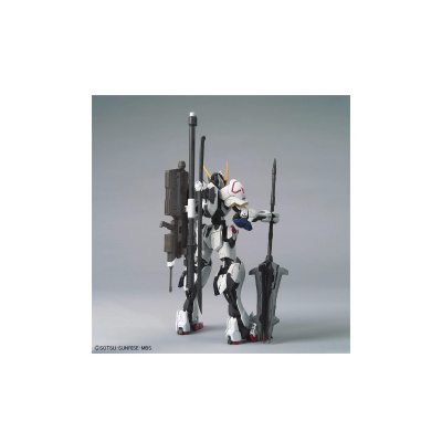 Boneco robô articulado com armas e suporte