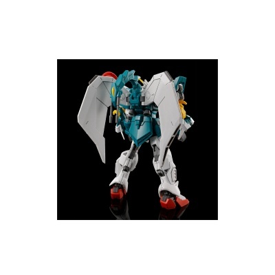 Figura robótica com armadura e asas brancas, detalhes azul, vermelho e amarelo