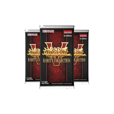 Pacotes do jogo de cartas Yu-Gi-Oh! Rarity Collection V em plástico com cores vermelho, preto e dourado.