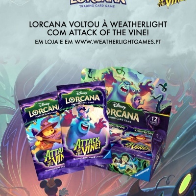 Cartas colecionáveis Disney Lorcana em embalagem Attack of the Vine com texto promocional e fundo ilustrado.