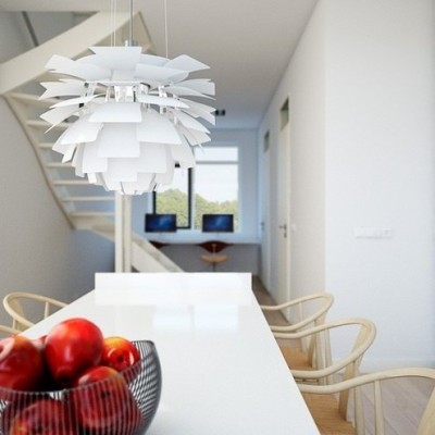 Lustre suspenso branco moderno sobre mesa de jantar branca com cadeiras em espaço interior minimalista