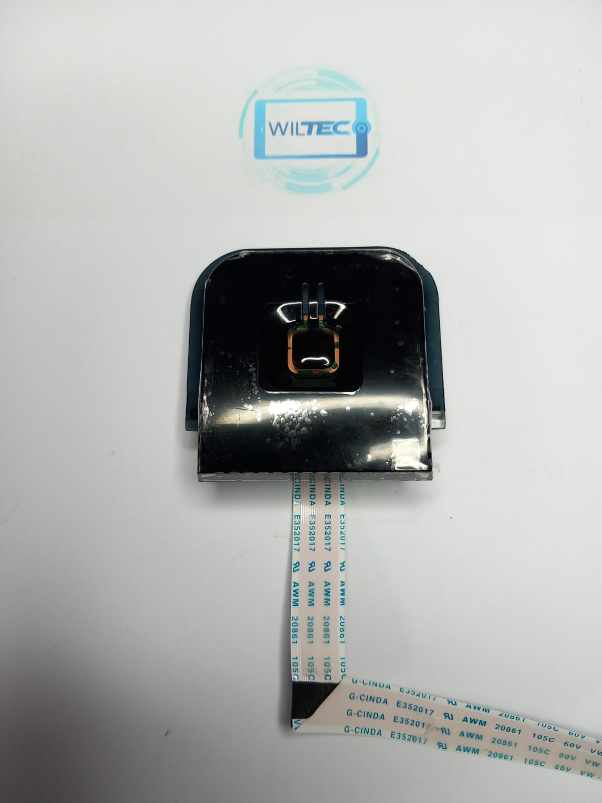 Power Button TV Philips 55PML8709/12 / MWH537B-V1.00 Sensor eletrónico preto com cabo flat branco sobre fundo branco com logótipo WILTEC