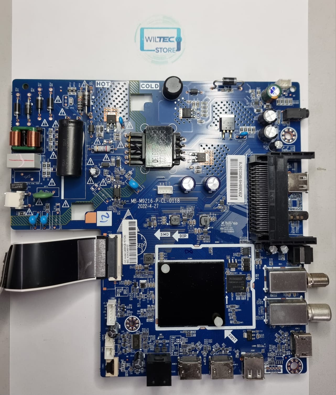Mainboard TV TD SYSTEMS 10220063 / MB-M9216-P-CL-0118 Placa eletrónica azul com componentes e etiquetas, sobre fundo branco com logótipo WILTEC STORE