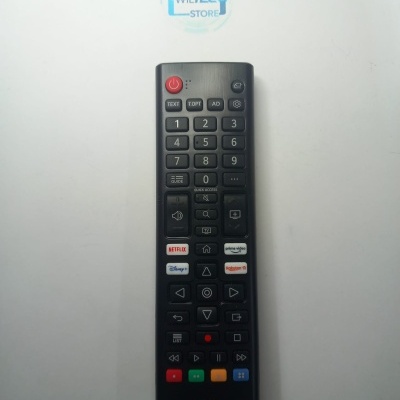 Comando remoto LG preto com botões para serviços de streaming e controlo multimédia