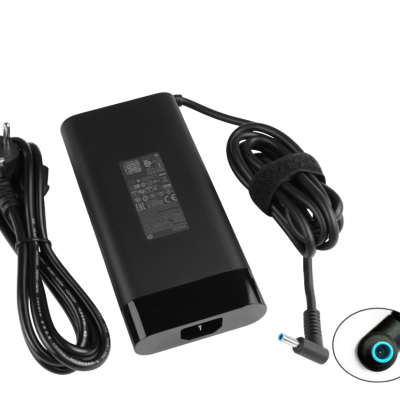 Carregador portátil preto com cabo e conector azul de ponta curva